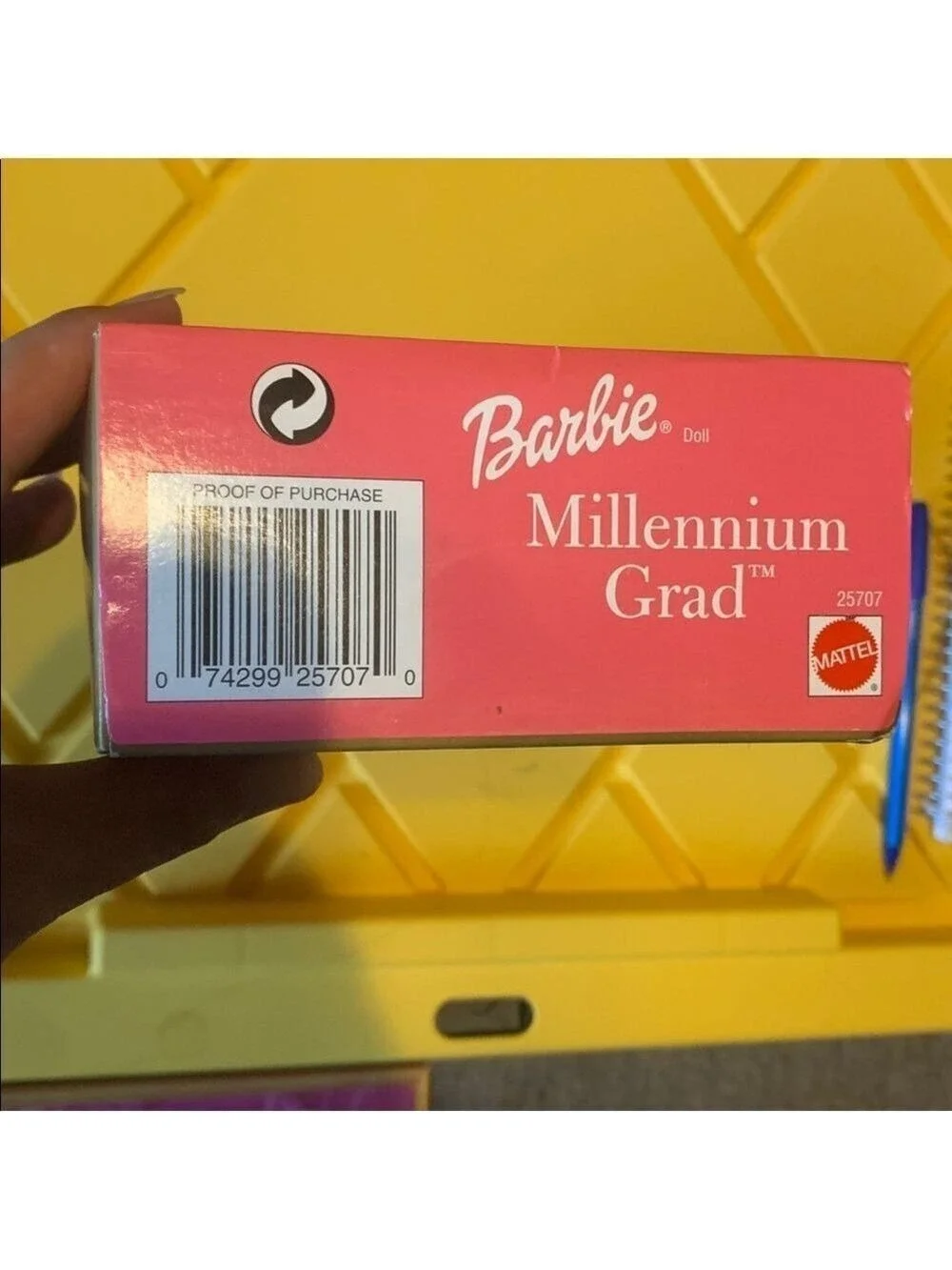 Vintage 2000 NRB Millennium Grad Barbie 25707